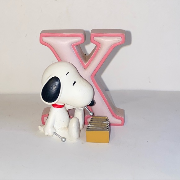 Westland Giftware Peanuts Snoopy Alphabet Letter X Snoopy Playing Xylophone - Picture 11 of 11